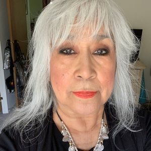 Meet your Posher, Evelyn